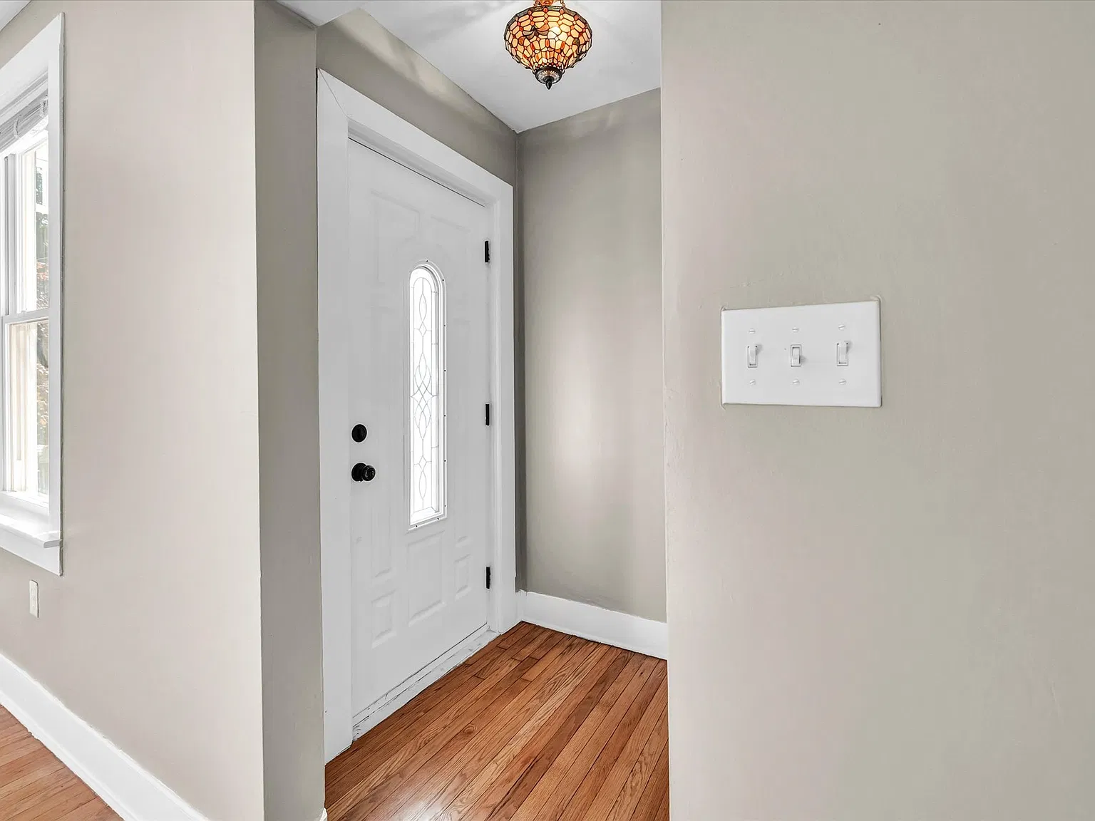 3 bed, 1.5 bath, 1712 sqft, $2,700 — Photo 4