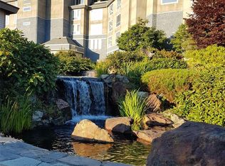 940 Boulderwood Rise #502, Saanich, BC