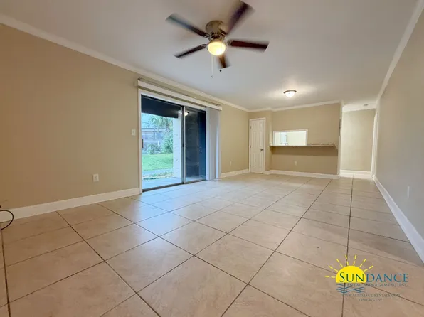 399 Marshall Ct NW, Fort Walton Beach, FL