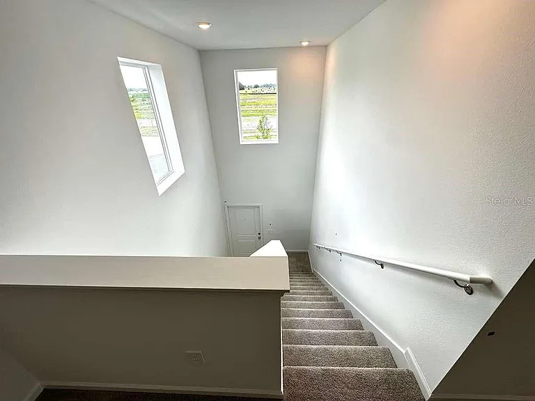 2154 Chris Dr — Photo 10