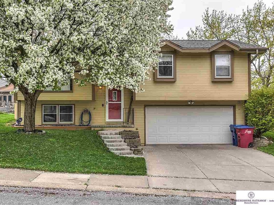 1st image of 8757 S 139th Ave