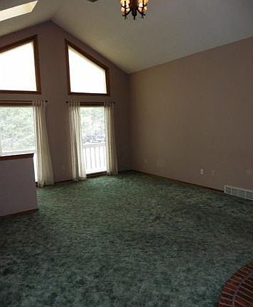 4th image of 1320 Northwoods Dr