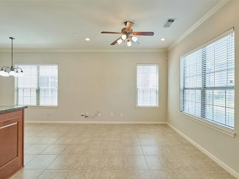 2726 Misty Heath Ln — Photo 8