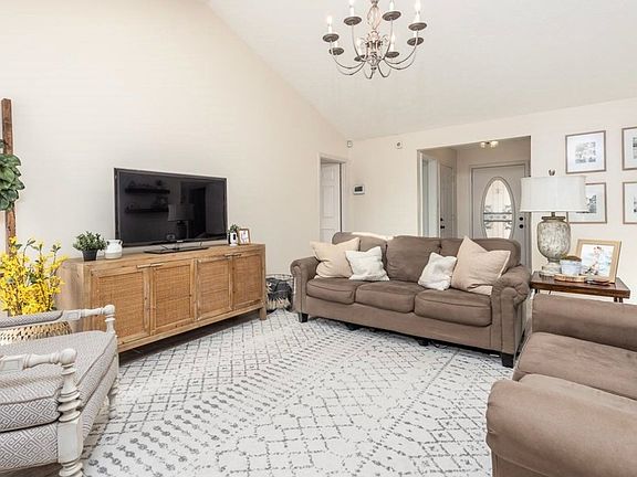 2nd image of 3316 Kenbridge Dr