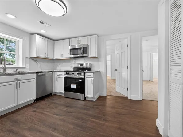1711 E 1st St, Fort Scott, KS 66701