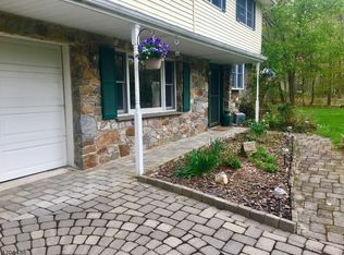 100 Walnut Valley Rd, Columbia, NJ 07832