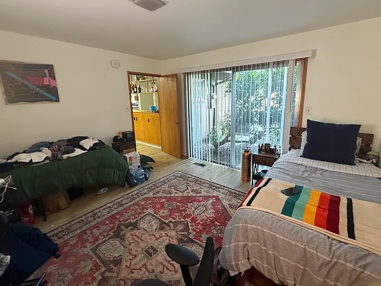 736 Elmwood Dr — Photo 9