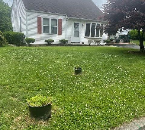 2nd image of 2650 Hermitage Ave