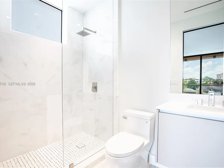 345 W 46th St — Photo 41