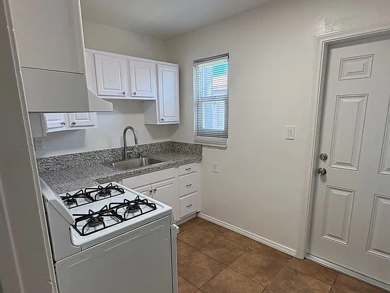 Greenranch Apartments — Photo 13