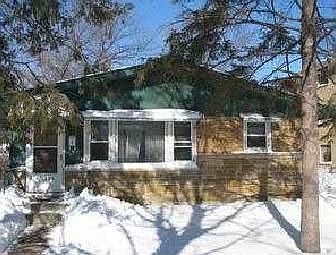 1st image of 223 Roosevelt Ave