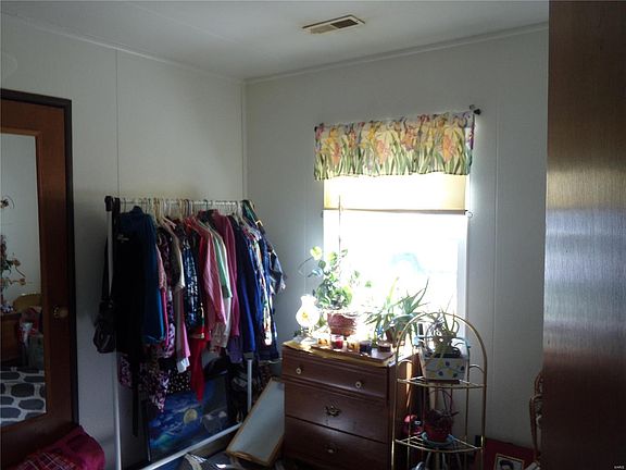 5th image of 202 Briarwood Dr