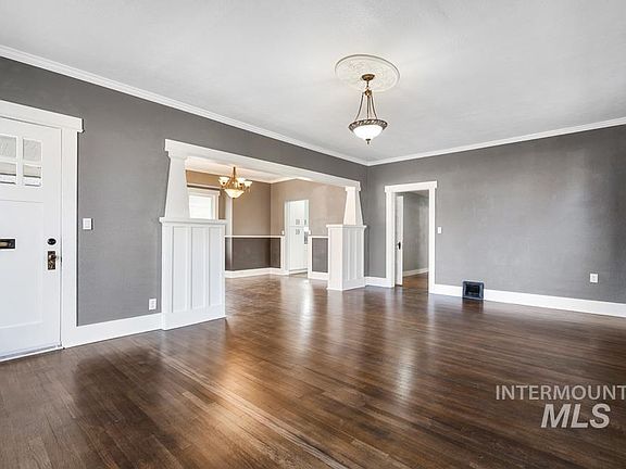 3rd image of 253 W Court St