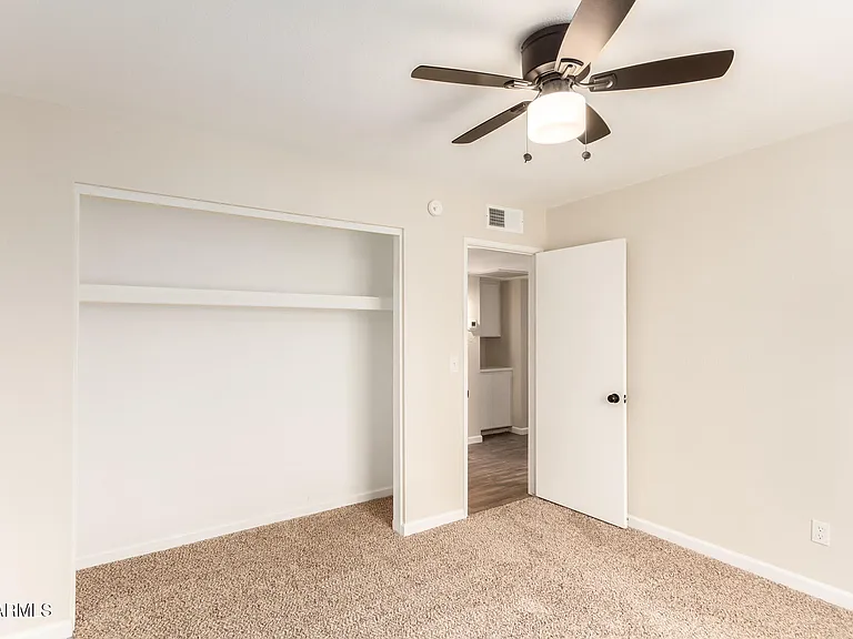 518 N Pepperwood Ct — Photo 18