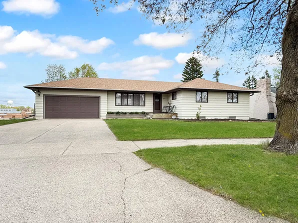 873 S Hampton St, Fairmont, MN 56031
