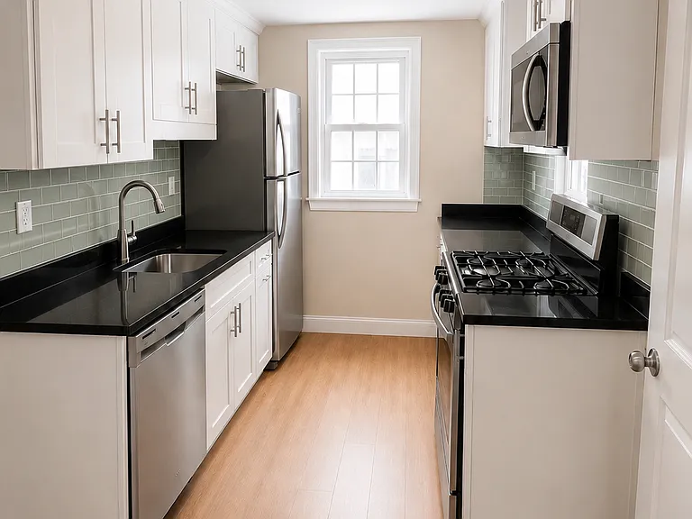 820 Berkeley Ave NW #B — Photo 2