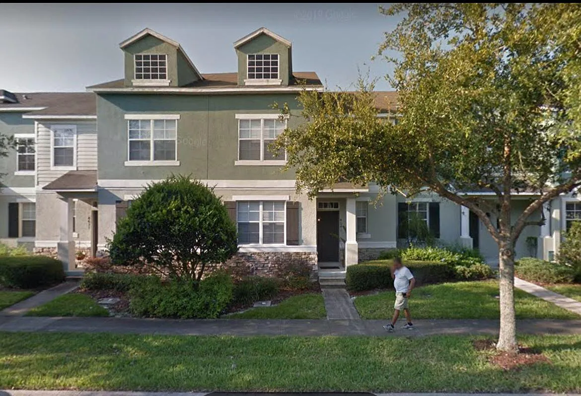 3 bed, 2.5 bath, 1832 sqft, $2,300 — Photo 1