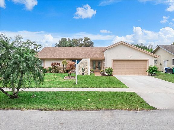 2nd image of 4471 NW 74th Avenue