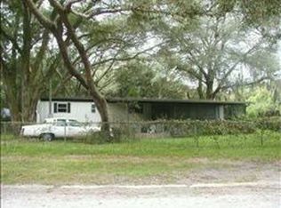 10808 Magnolia Dr, Thonotosassa, FL 33592