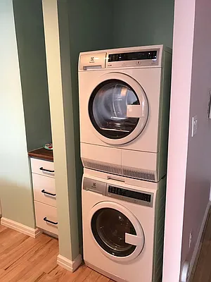 Rented by Compass | media 10