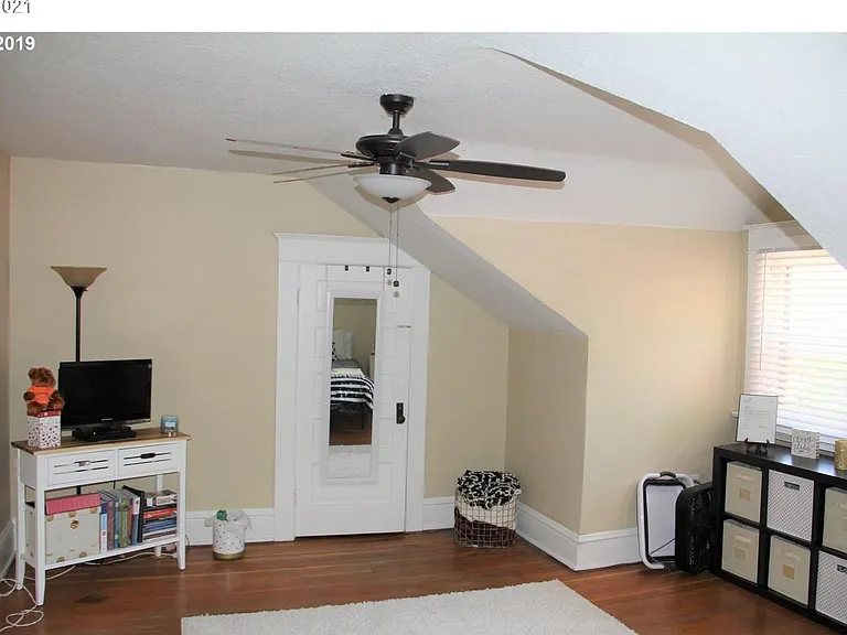 2414 NE 14th Ave #B — Photo 6
