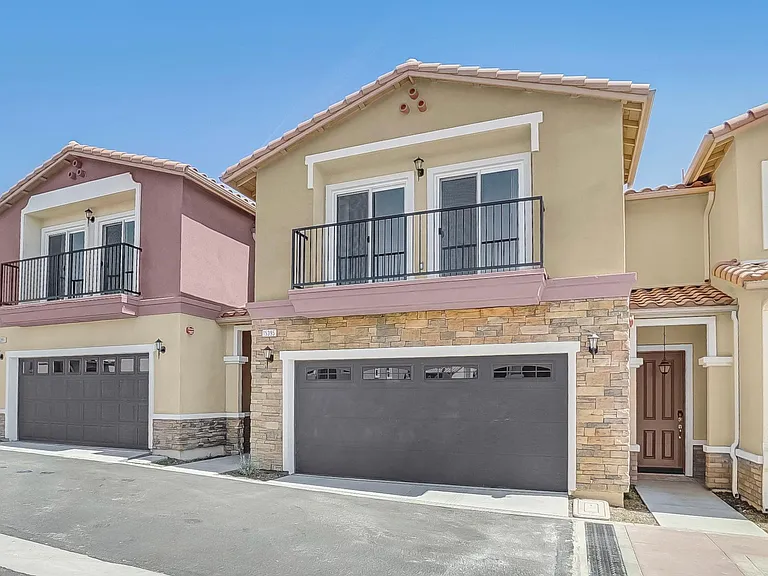 15395 Lotus Cir — Photo 3