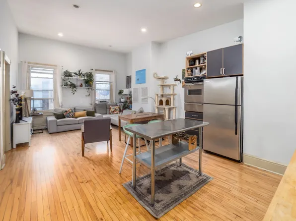 225 Pine Street image 4 of 11