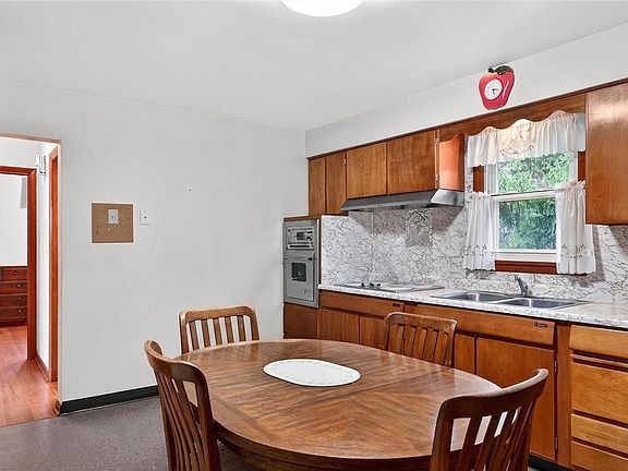 5th image of 1461 Lynnwood Dr