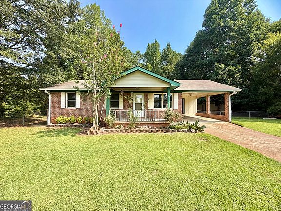 3rd image of 165 Ball Ground Rd