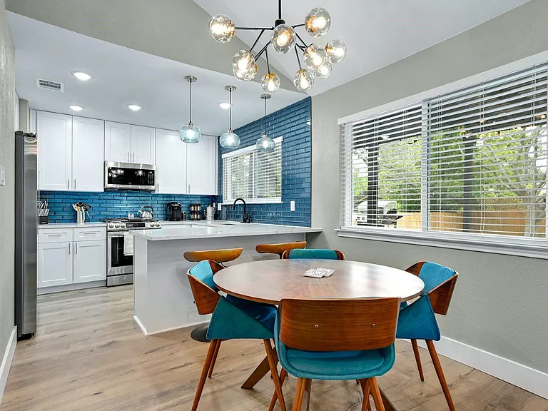 1807 Krizan Ave — Photo 7