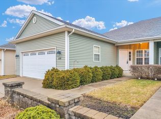 3318 Boulder Ridge Dr, Champaign, IL 61822