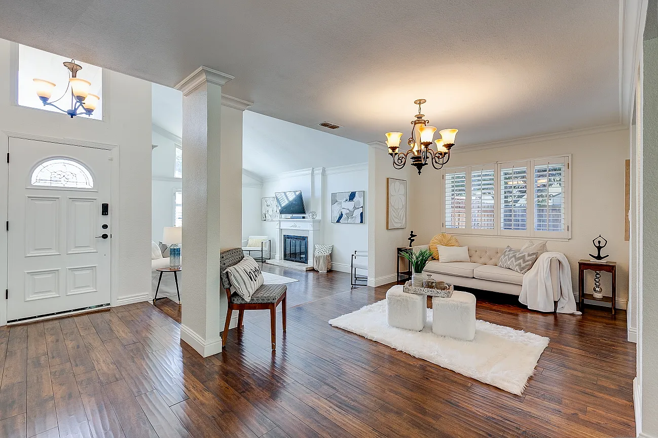 6 bed, 2866 sqft, $5,900 — Photo 4