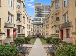 6811 N Lakewood Ave APT 3E, Chicago, IL 60626