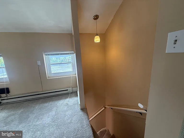 367 E Hector St — Photo 20