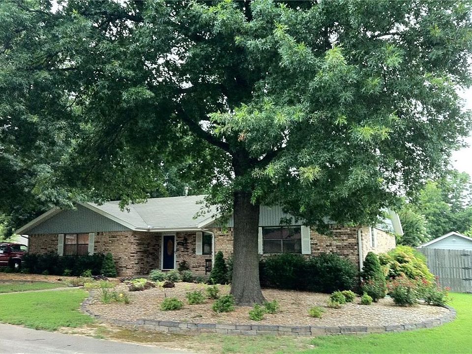 2nd image of 2906 Kay Ln