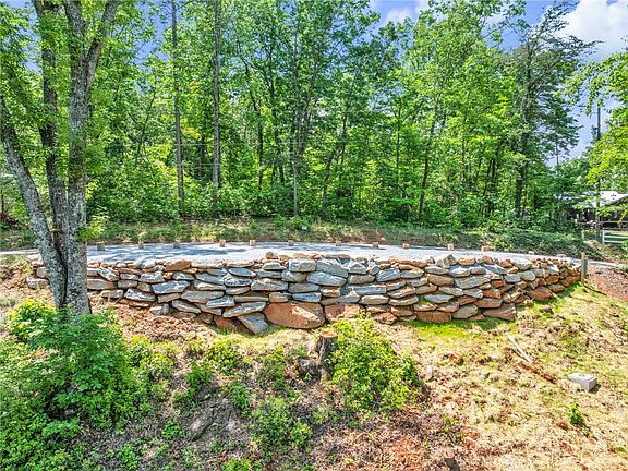 5th image of 204 Whitewater Lake Rd