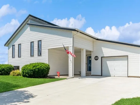 105 Eisenhower Dr, Story City, IA 50248