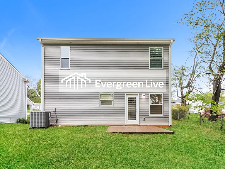 362 Water St — Photo 13