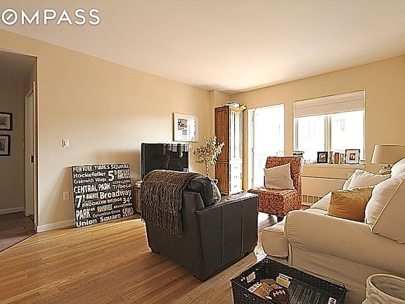 2nd image of 54 Orchard St APT 4B