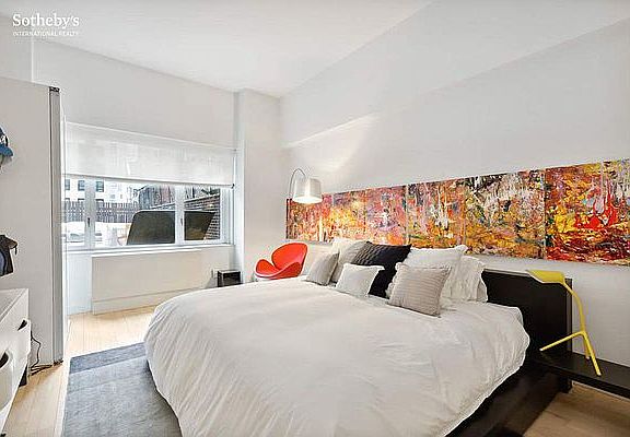 3rd image of 322 W 57th St #15MK
