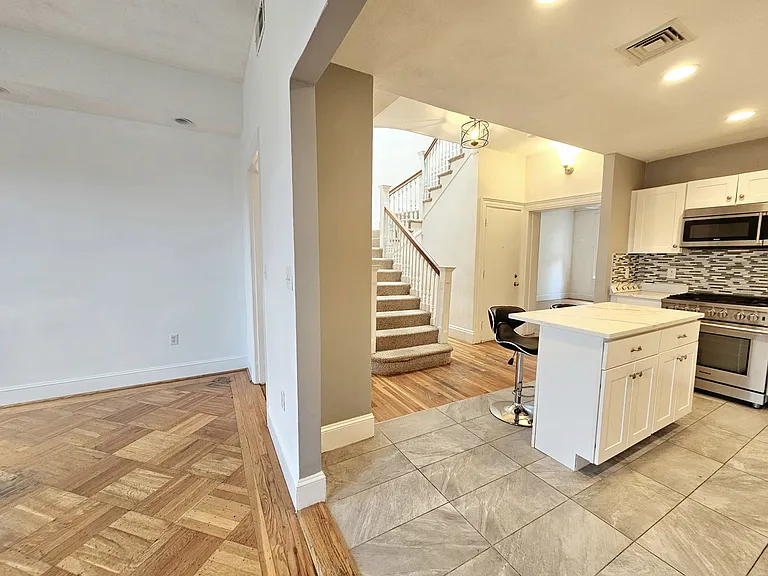 1714 Beacon St #11 — Photo 5