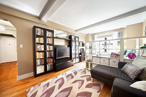 Sold by Patrick Quagliano, LREB | media 8