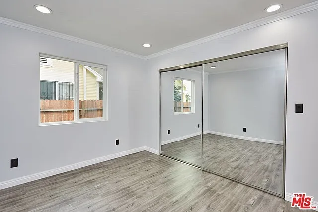 4313 Kenwood Ave — Photo 13