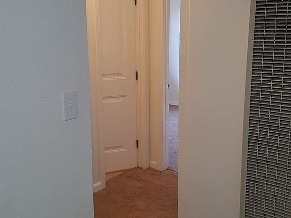 3rd image of 862 Saturn Blvd