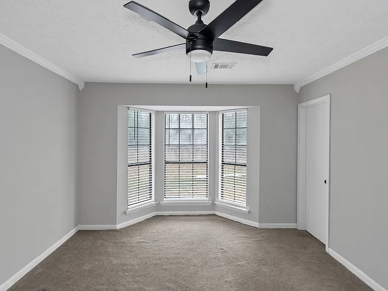 321 Summerwood Ln — Photo 23