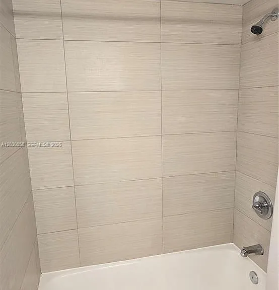 1201 NE 191st St #G306 — Photo 11