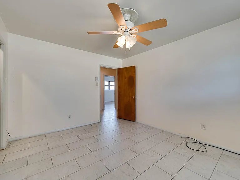 3508 Princeton Ave — Photo 11