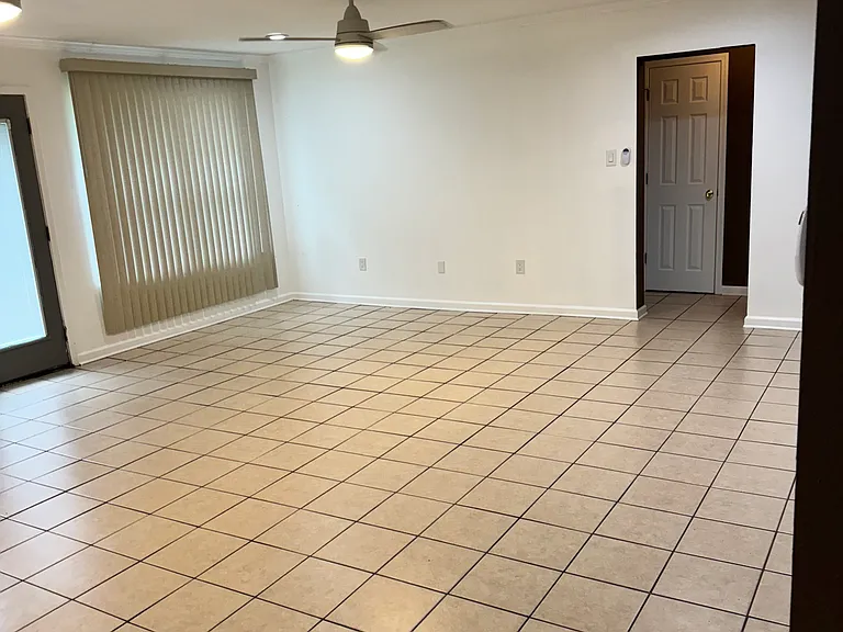102 Kathy St — Photo 4
