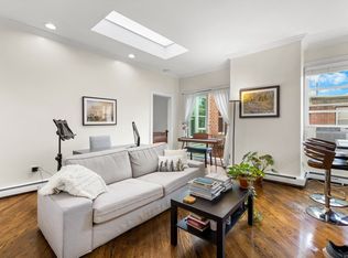 390 Riverway APT 24, Boston, MA 02115