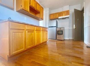 170 S 4th St #2B, Brooklyn, NY 11211